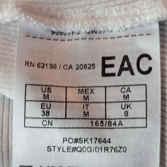 Y2K Guess White Ribbed Womens Short Sleeve V-neck Top Sz M Black Logo Stretch - Picture 4 of 14